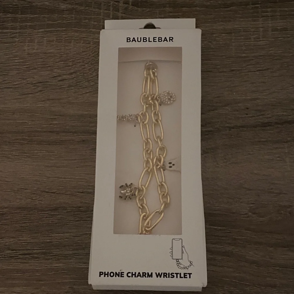 BaubleBar Gold Chain Halloween Phone Accessory